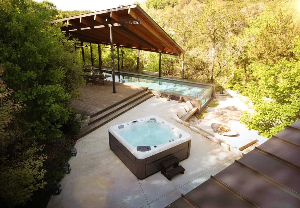 best backyard hot tub
